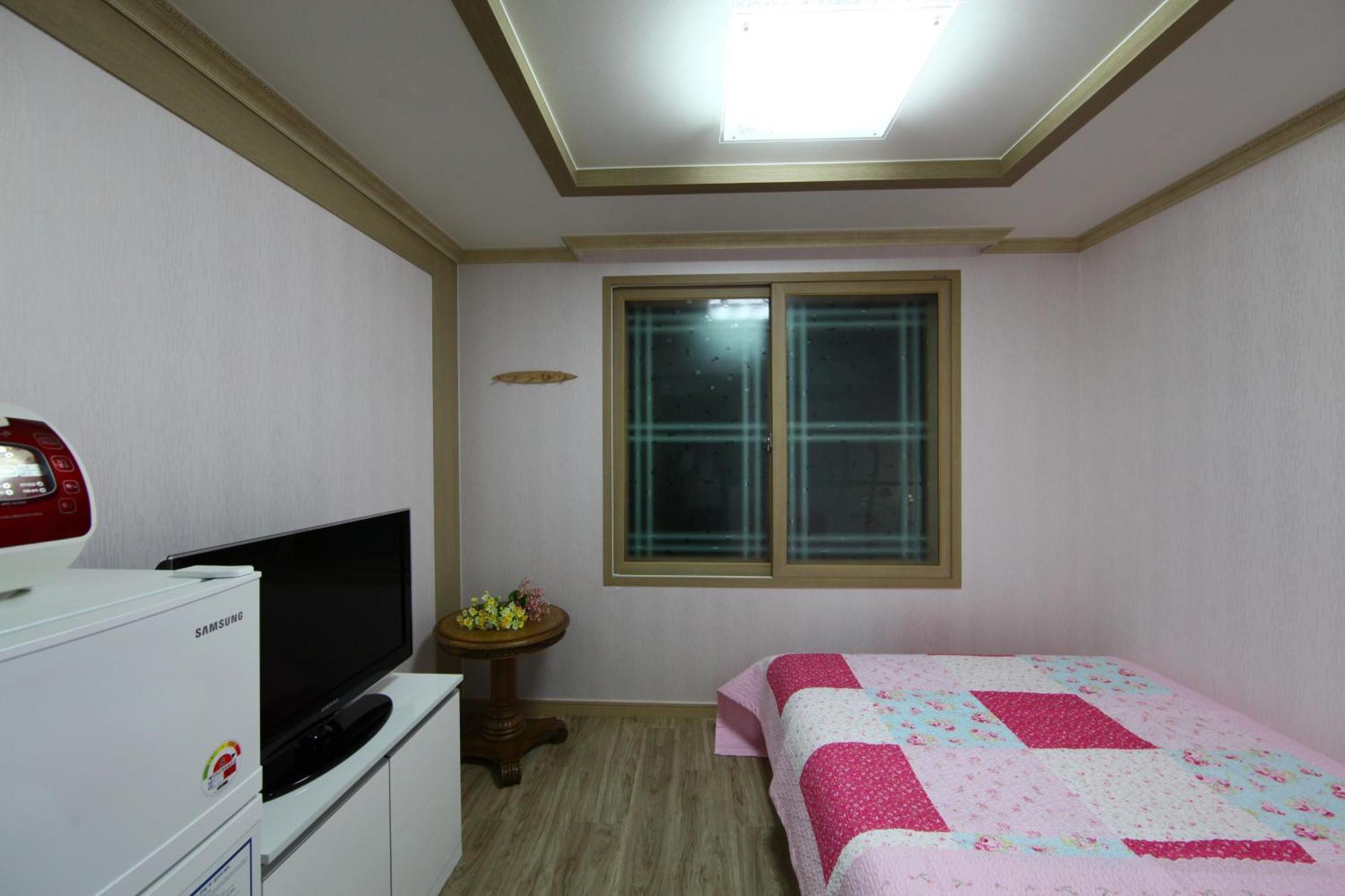 Boryeong Daecheon High Pension Room photo